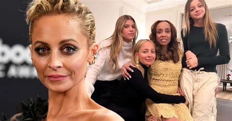 nicole richie mom biological|How Close Is Nicole Richie To Her Biological Mother。